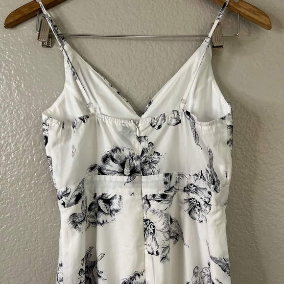 NWOT Darling Daylily Black and White Floral Print High-Low Maxi Dress - Picture 6 of 9